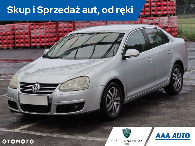 Volkswagen Jetta - 3