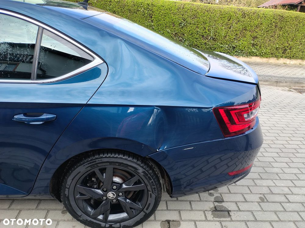 Skoda Superb 2.0 TDI Premium Edition - 30