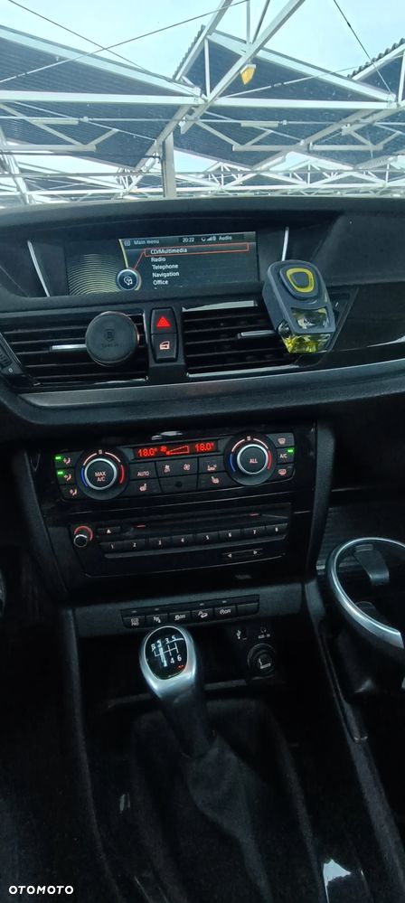 BMW X1 xDrive18d Sport Line - 11