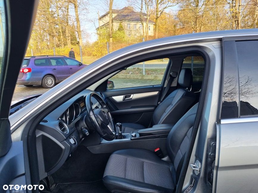 Mercedes-Benz Klasa C 180 Kompressor Avantgarde - 15