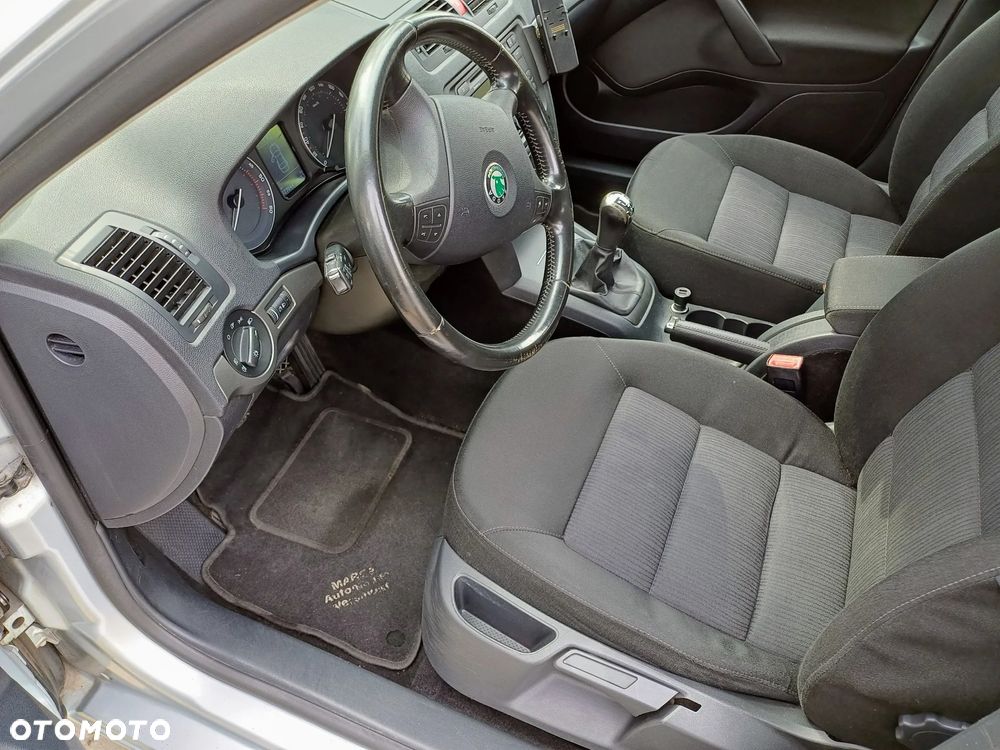 Skoda Octavia 2.0 TDI Ambiente - 12