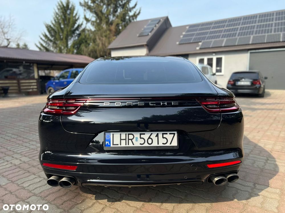 Porsche Panamera 4S - 17
