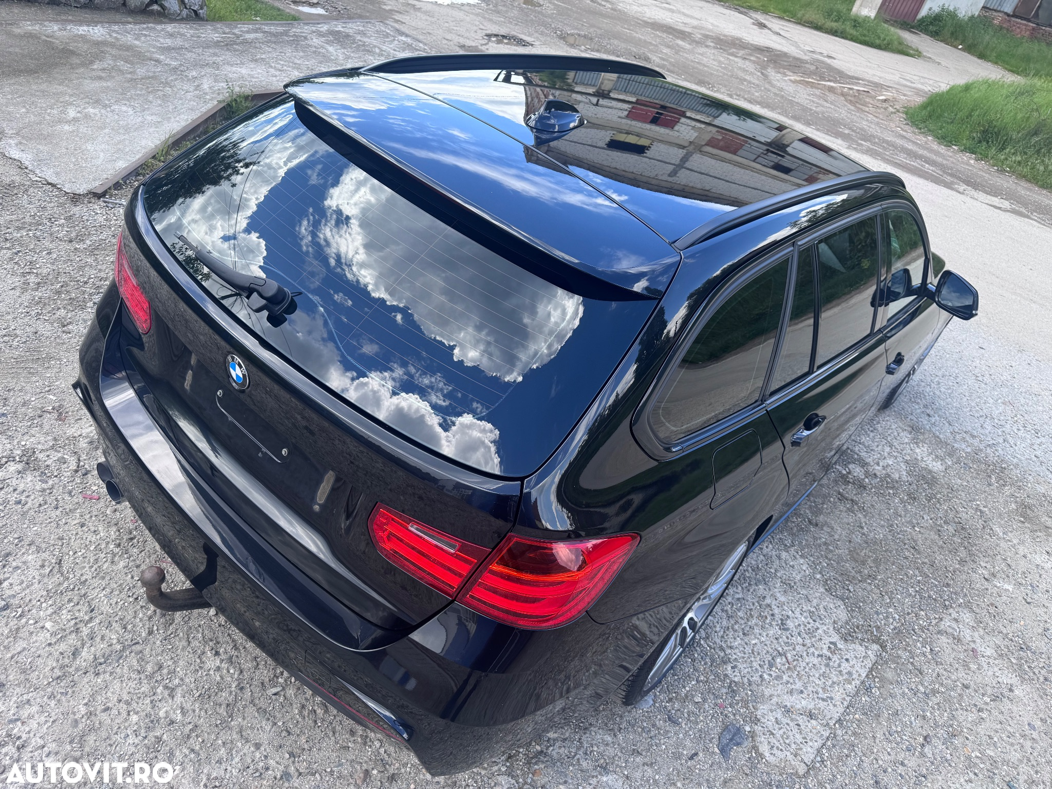 BMW Seria 3 320d DPF Touring Aut. Edition Sport - 4