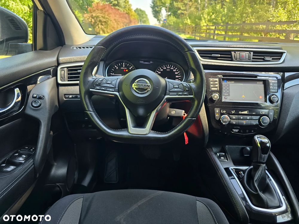 Nissan Qashqai 1.6 DCi Xtronic TEKNA - 6