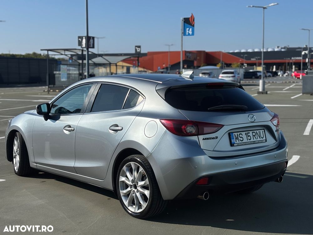 Mazda 3 - 3
