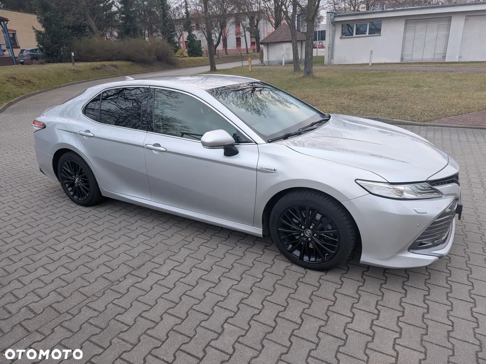 Toyota Camry 2.5 Hybrid Prestige CVT - 2
