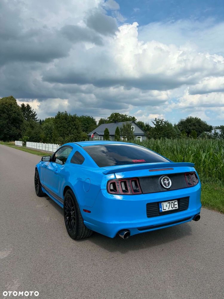 Ford Mustang - 4