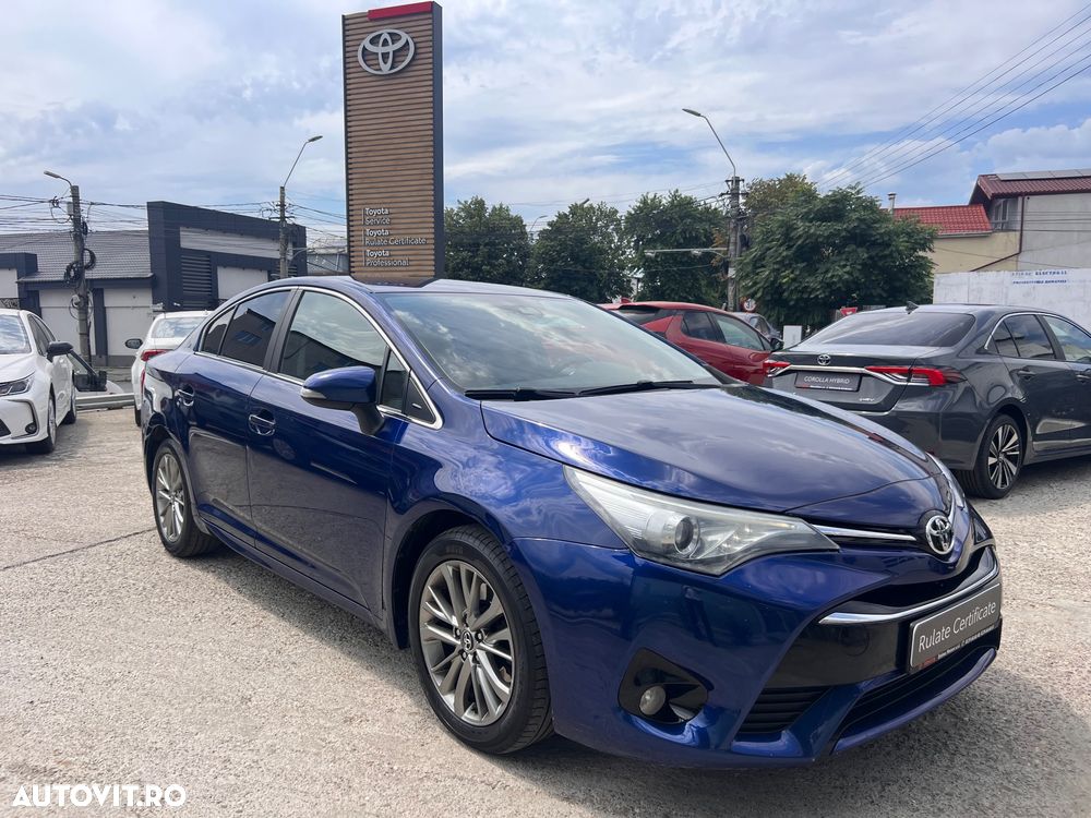 Toyota Avensis 2.0 D-4D Executive - 3