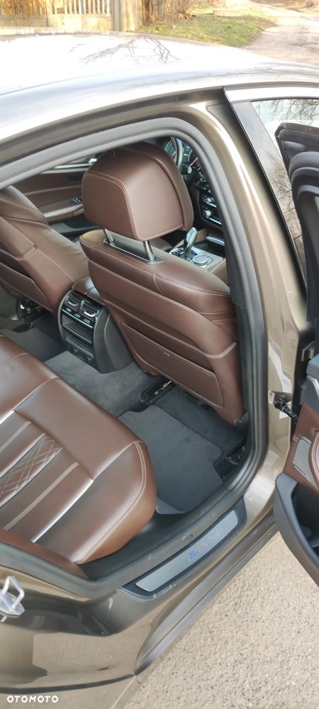 BMW Seria 5 530e iPerformance Luxury Line sport - 23