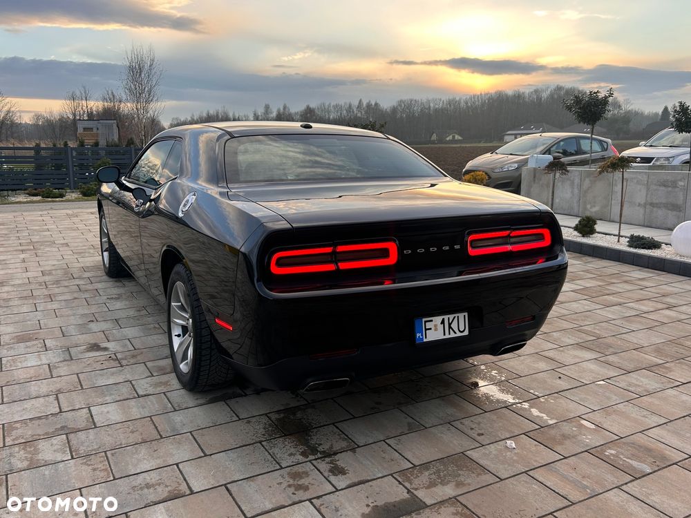 Dodge Challenger - 4