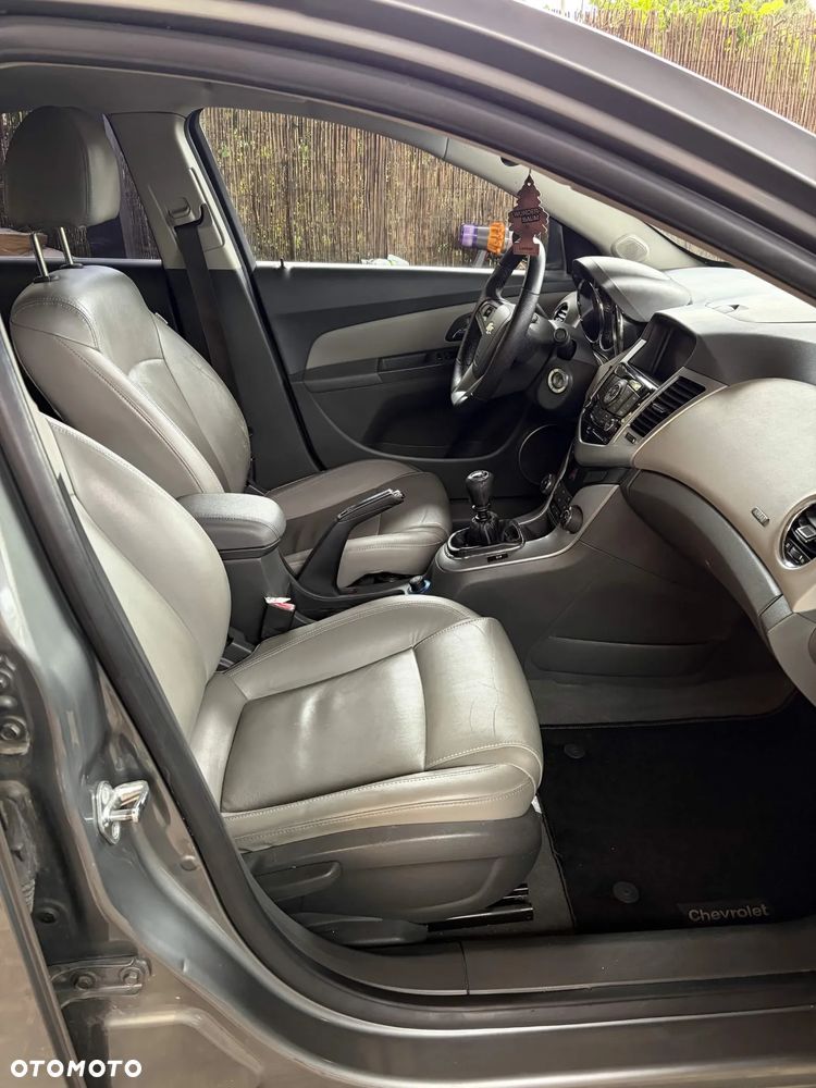Chevrolet Cruze 1.8 LS - 6