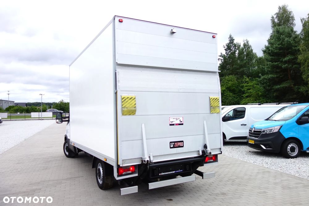 Iveco Daily 35-160 Automat HI-Matic Kontener 4.20 M +Winda 750 kg. Klima Kamera Ledy - 24
