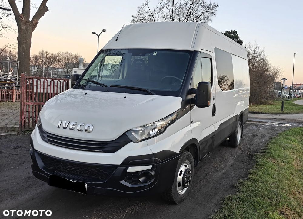 Iveco Daily 35C14  bliźniak brygadówka 7 osób - 1