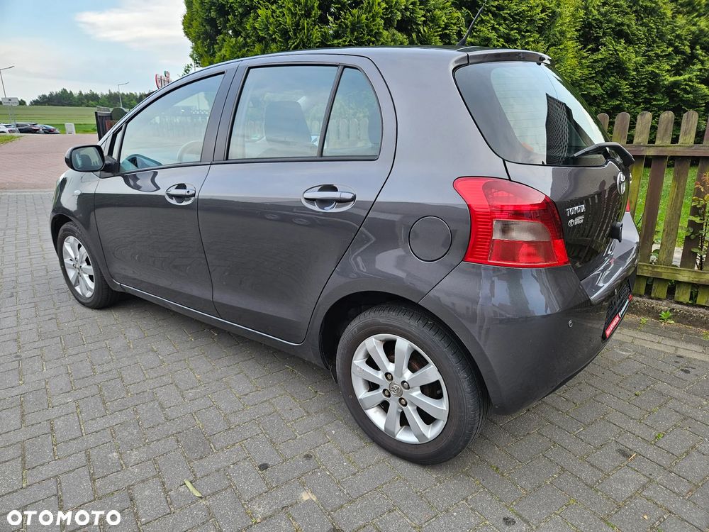 Toyota Yaris 1.3 VVT-i Cool - 3