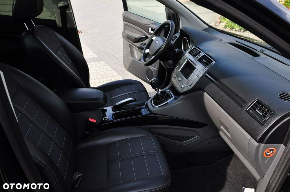 Ford Kuga - 33