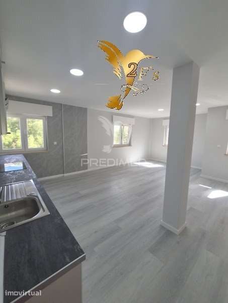 Apartamento T2 Remodelado com Arrecadação – Corroios - Grande imagem: 5/14