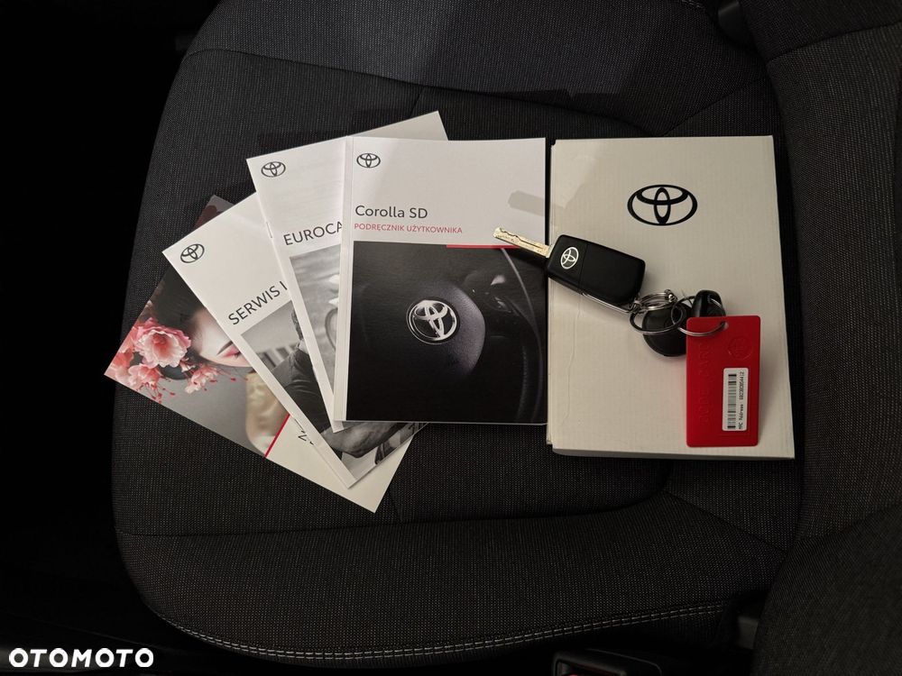 Toyota Corolla - 28
