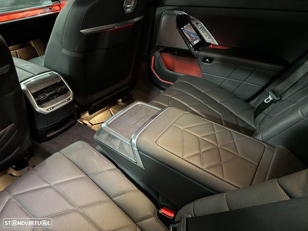 BMW i7 xDrive60 Pack Desportivo M Pro - 13