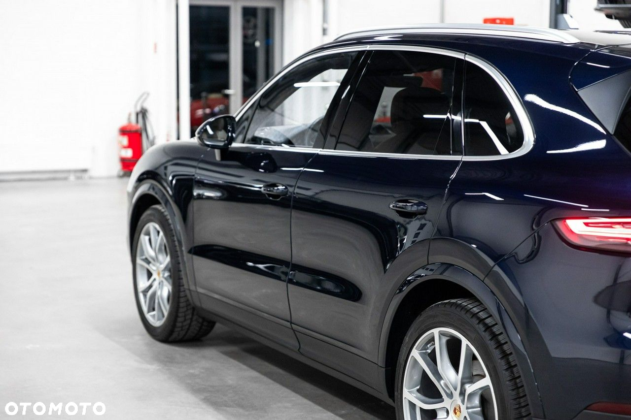 Porsche Cayenne Standard - 17