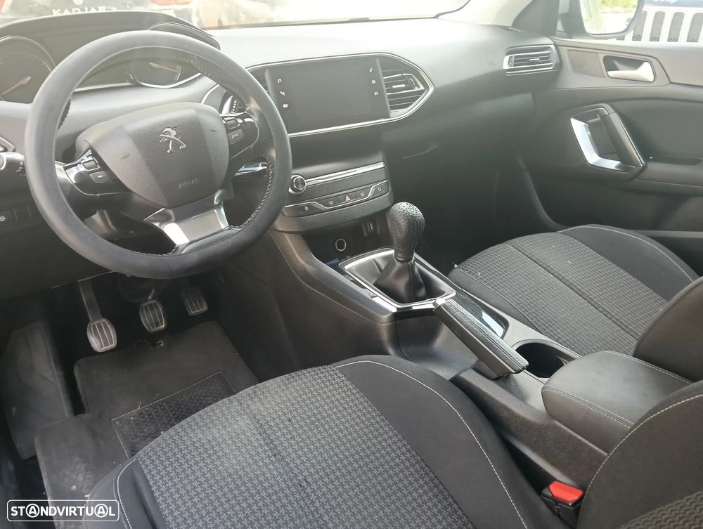 Peugeot 308 SW BlueHDi 130 Stop & Start Active - 13