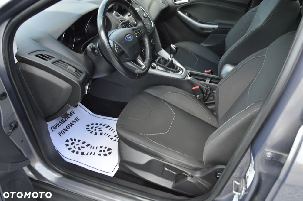 Ford Focus - 30