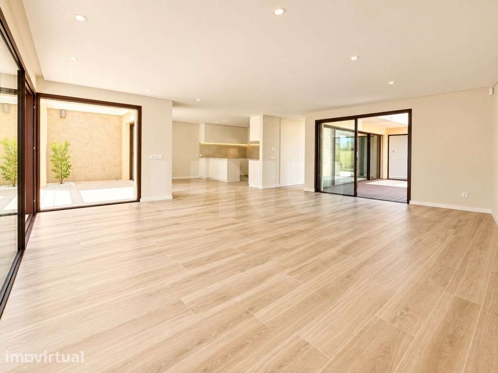 Moradia Contemporânea de Luxo a 700m da Praia da Granja - Grande imagem: 2/37