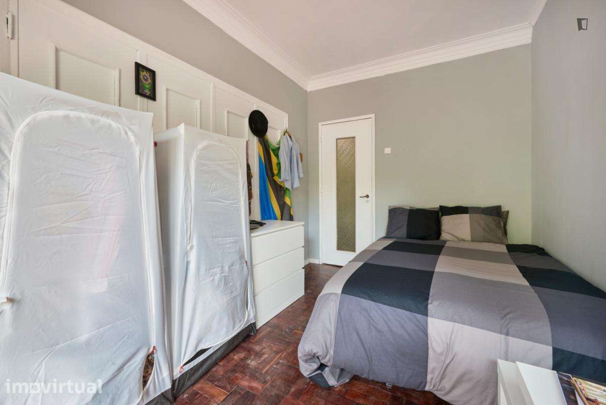 Quarto - localizado em Entrecampos Lisbon - Grande imagem: 5/34