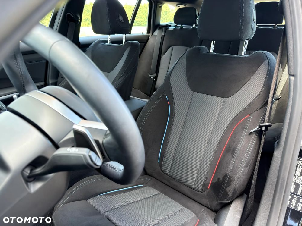 BMW Seria 3 330i xDrive M Sport - 10