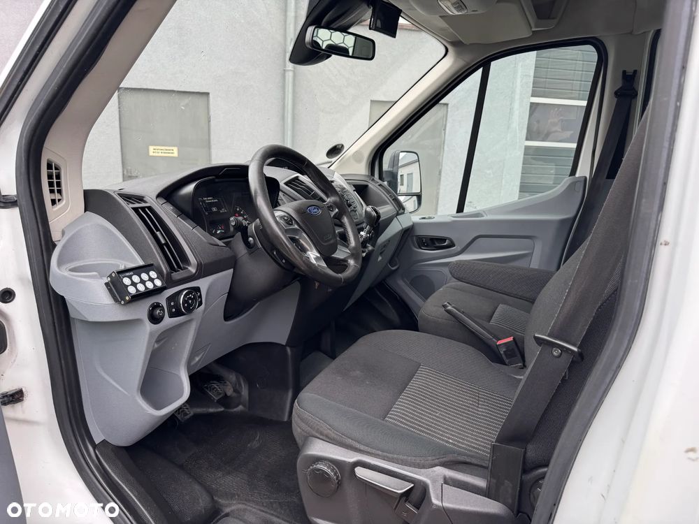 Ford Transit - 30