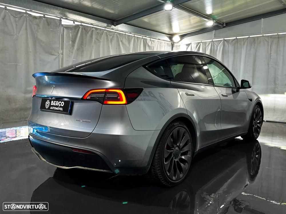 Tesla Model Y Performance Dual Motor AWD - 5