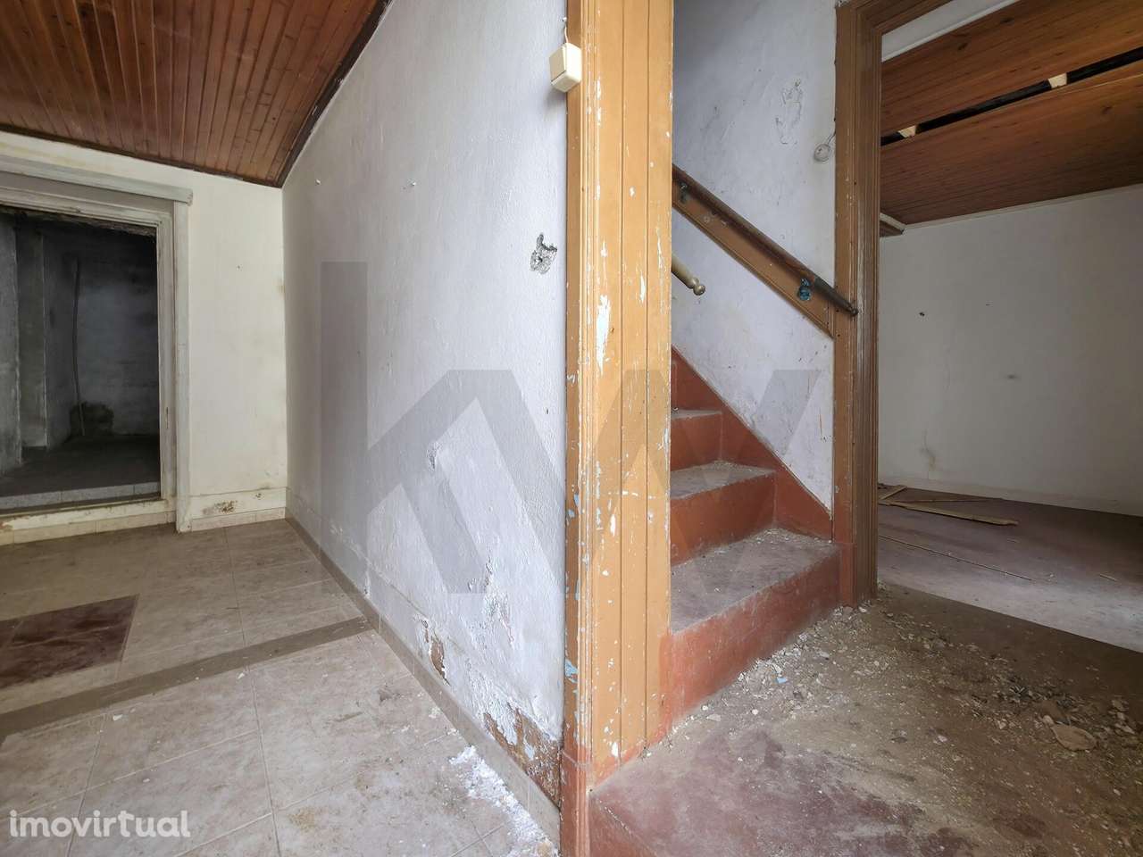 Moradia T5 com vista Mar para Recuperar em Ribeira das Tainhas - Grande imagem: 5/43