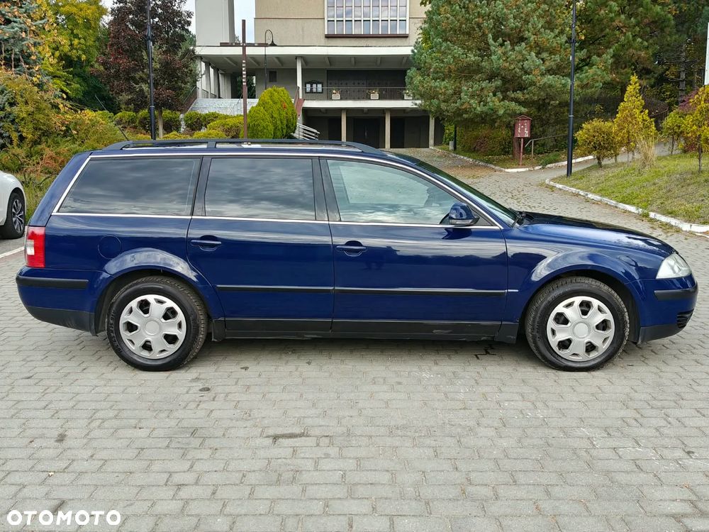 Volkswagen Passat Variant 1.6 Comfortline Family - 22
