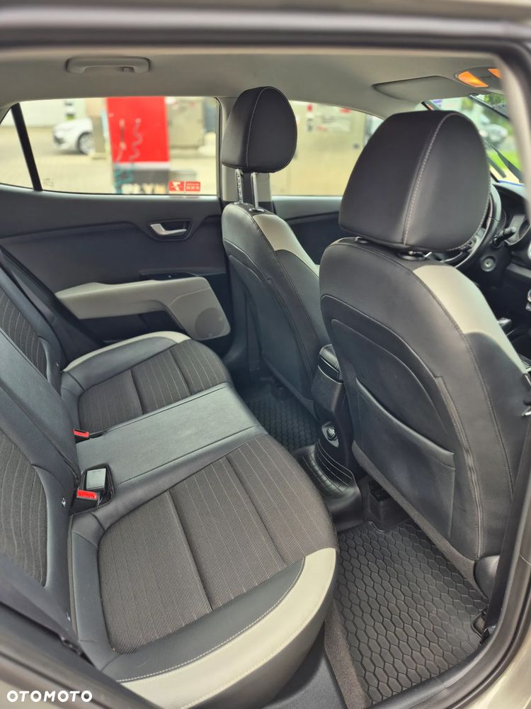 Kia Stonic 1.0 T-GDI L - 7