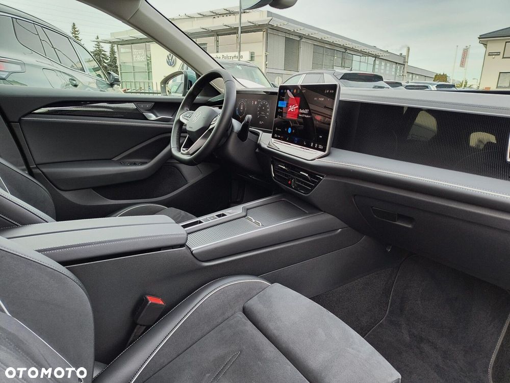 Volkswagen Passat - 11