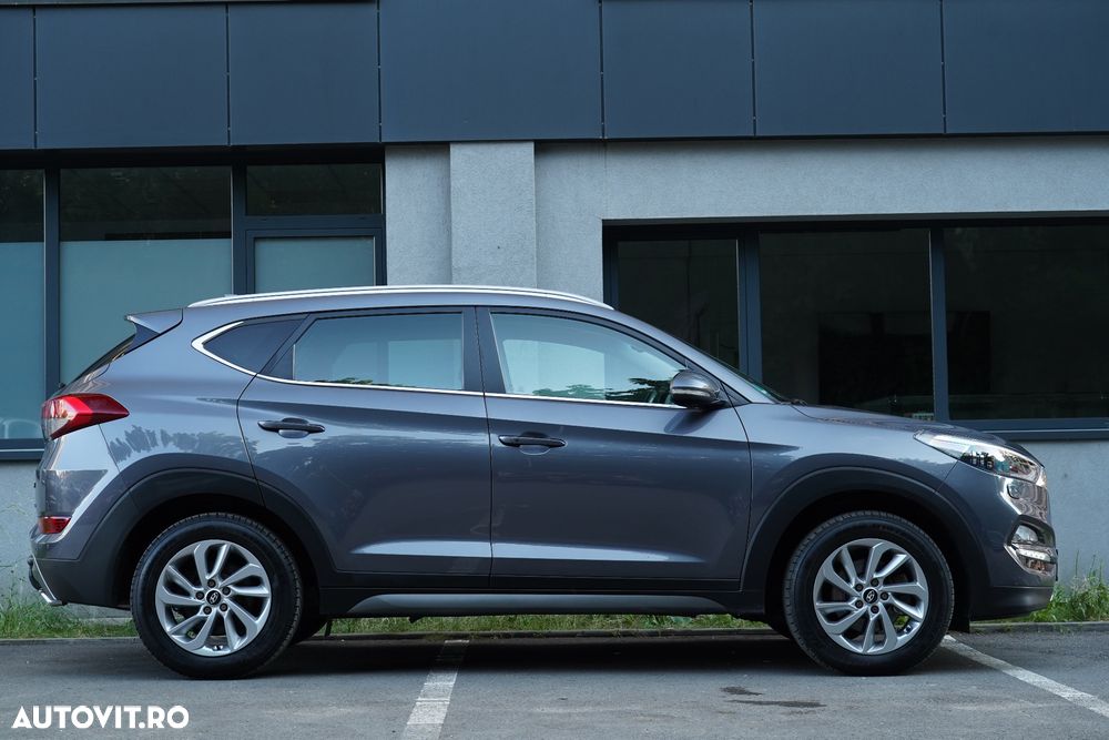 Hyundai Tucson 2.0 CRDI 4WD 6MT Premium - 26