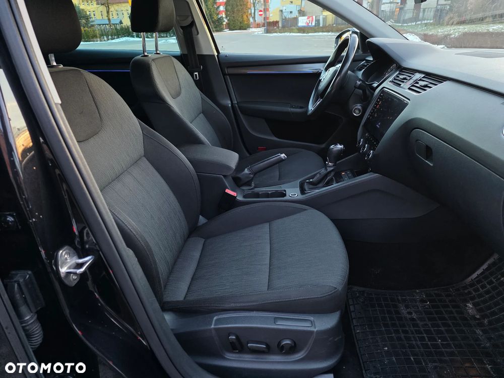 Skoda Octavia 1.6 TDI DSG Premium Edition - 22
