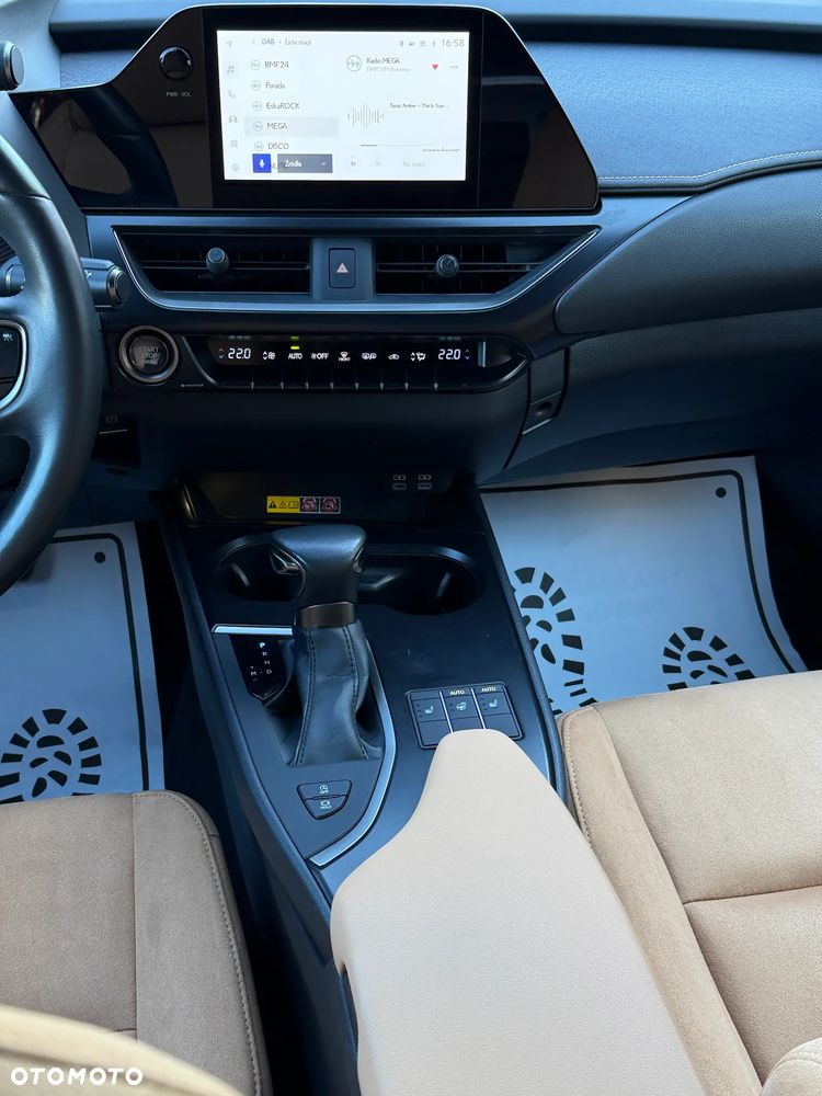 Lexus UX 200 GPF Business 2WD - 8