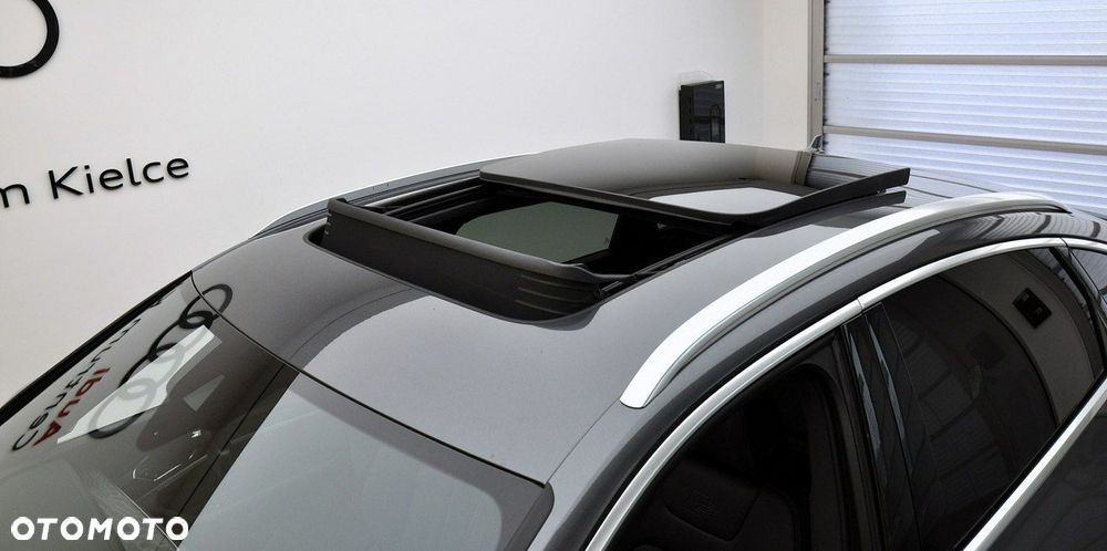 Audi Q8 Sportback e-tron - 11