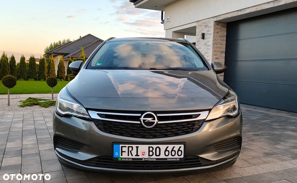 Opel Astra 1.6 D (CDTI) Business - 2