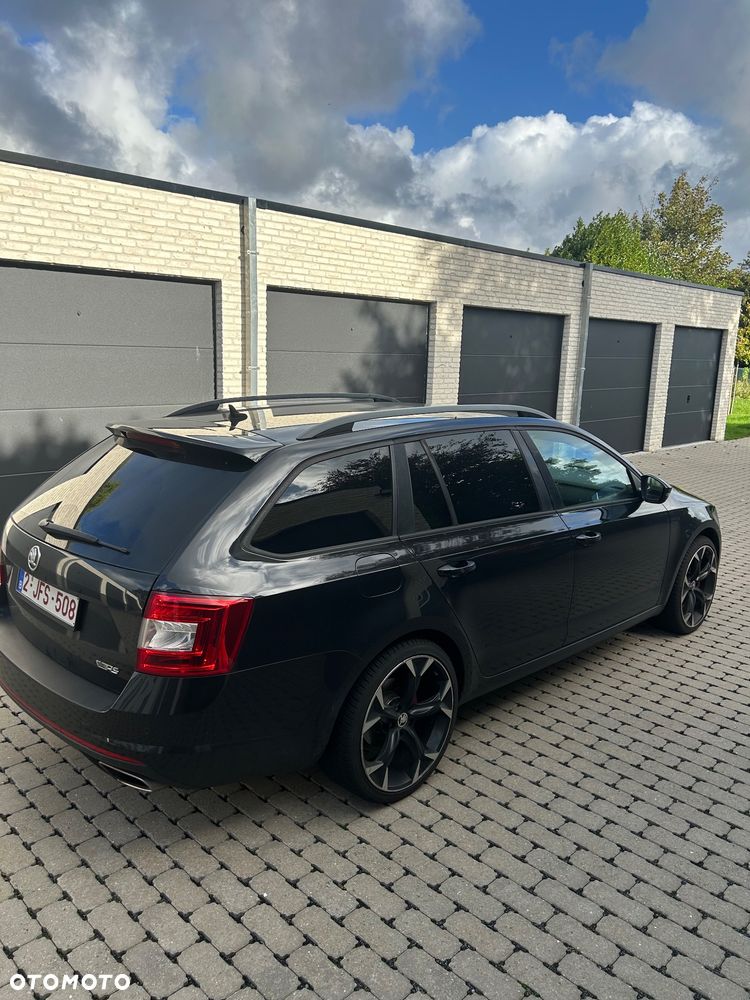 Skoda Octavia 2.0 TSI RS - 9
