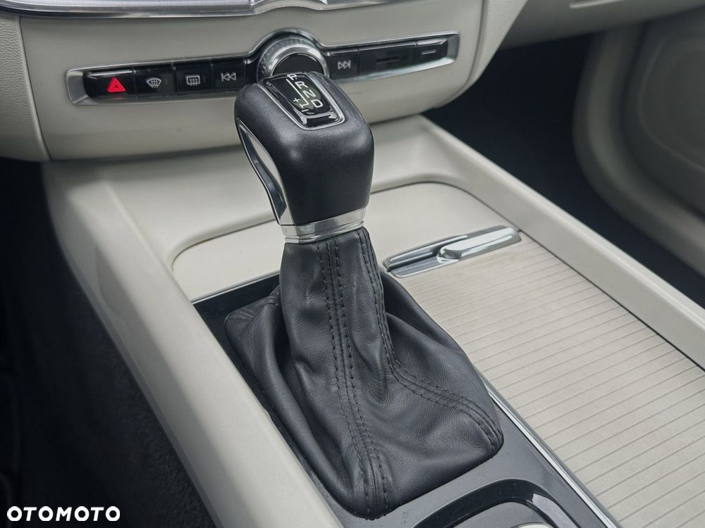 Volvo XC 60 - 23