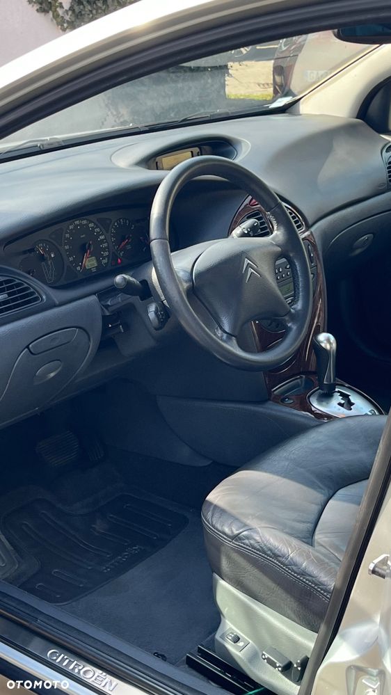 Citroën C5 II 3.0 V6 Exclusive - 11