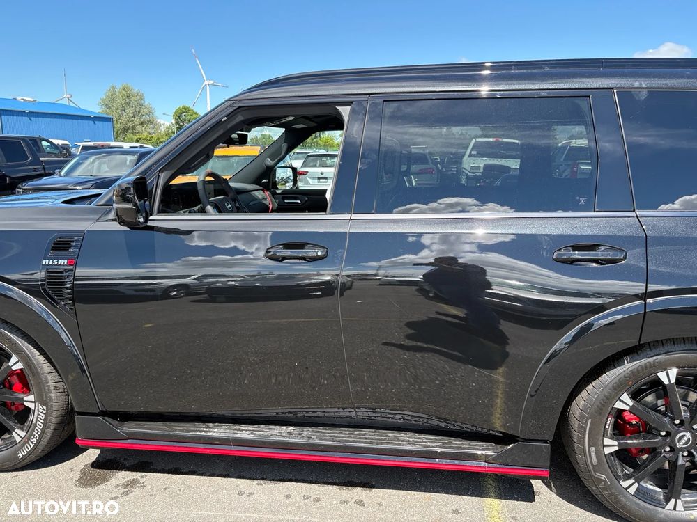Nissan Armada - 2