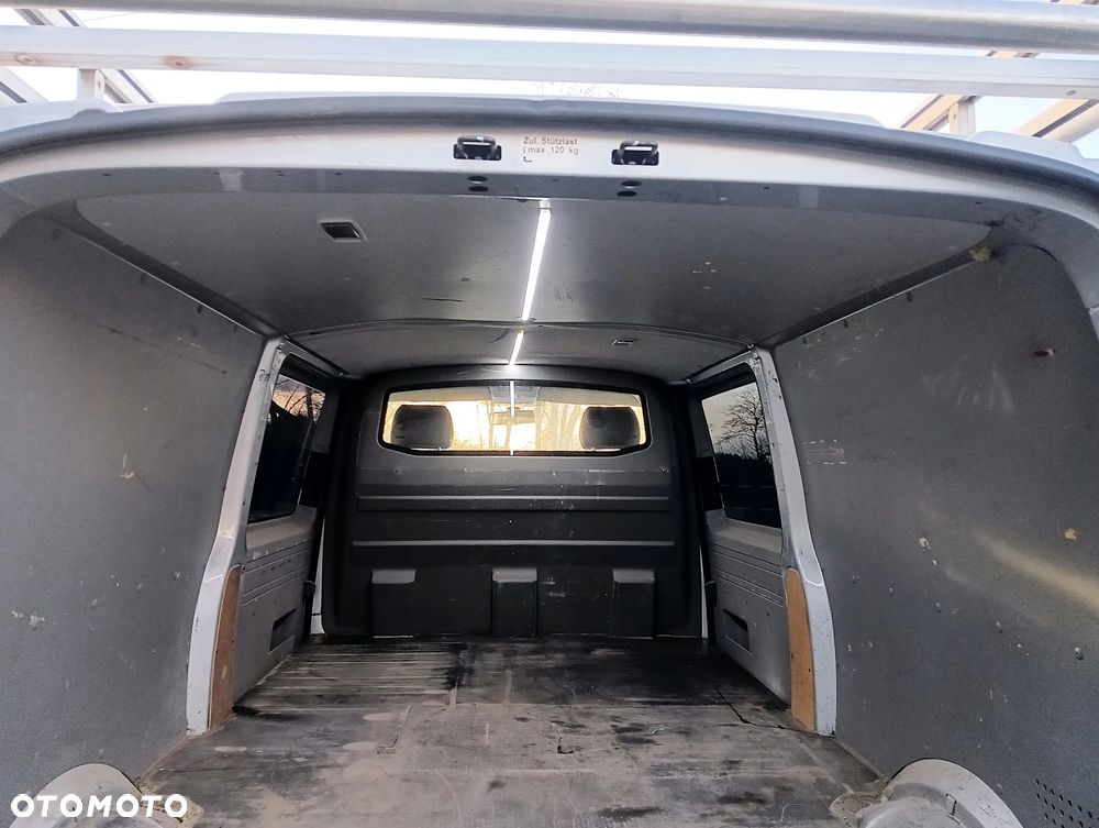 Volkswagen Transporter - 8