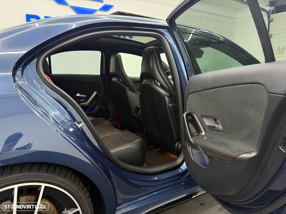 Mercedes-Benz A 35 AMG Limousine 4Matic Speedshift DCT 8G - 23