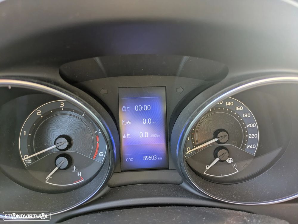 Toyota Auris 1.4 D-4D Com. +P.Techno+P.Sport - 10