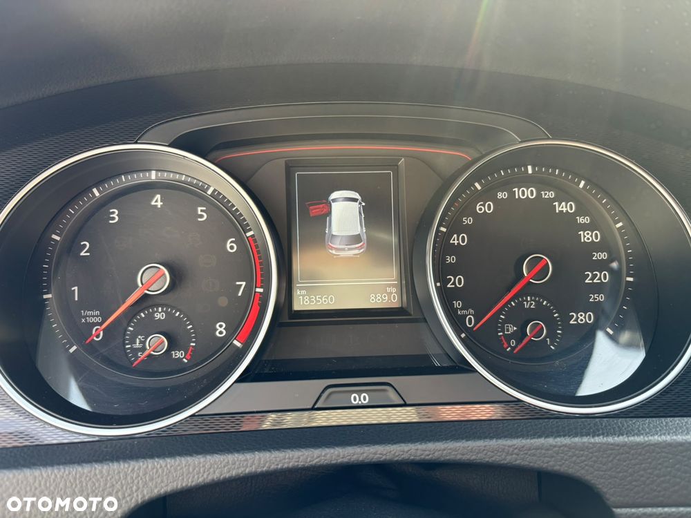 Volkswagen Golf - 10