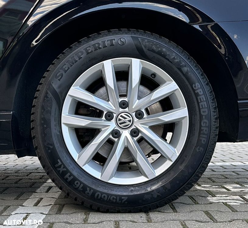 Volkswagen Passat - 31