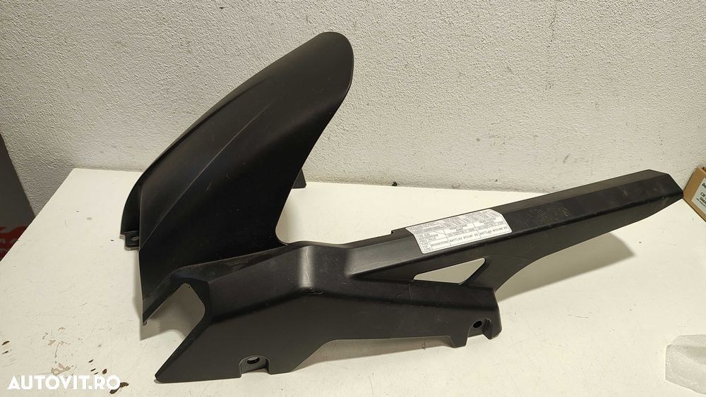 Scarite toba Suzuki GSR750 - 15