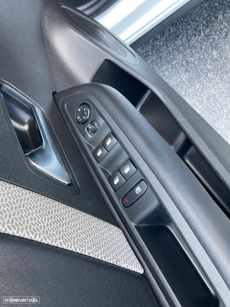 Citroën C4 1.2 PureTech Max - 29